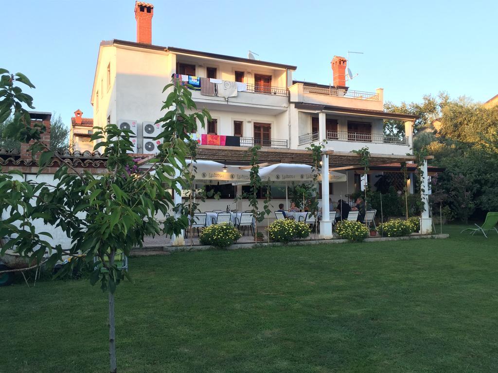 Vera Bed And Breakfast Valizza Exteriör bild