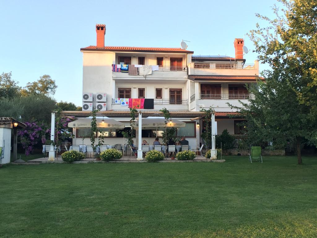 Vera Bed And Breakfast Valizza Exteriör bild